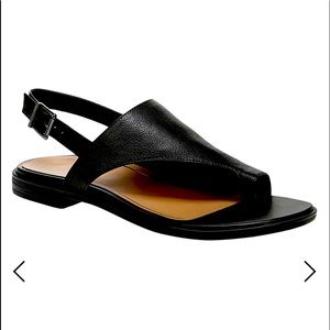 Vionic Ella toe loop leather sandal